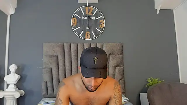 Robin_Rief Chat XXX in diretta