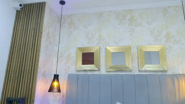 Lexxi_gb Adlı Modelin Canlı XXX Sohbeti