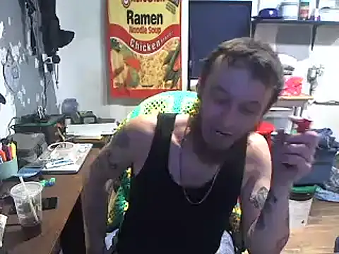 Pokazy przed kamerką – CloudDadddyyy420