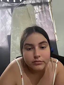 mia-08martinez_ Chat XXX in diretta