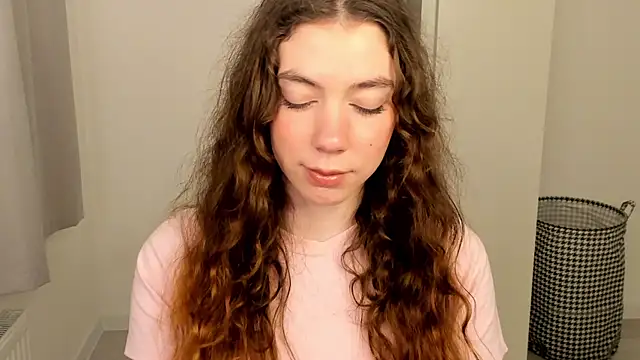 ElinSoftn Live XXX chat