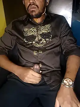 Karantamiltop live XXX chat