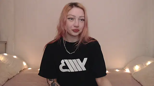 Emily_hardcore live XXX chat