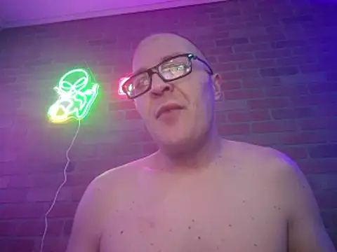 chronic_vibez: διαδικτυακό σόου στην κάμερα