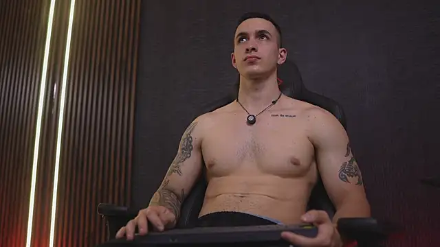 JacksonOlsenn – Naživo XXX chat