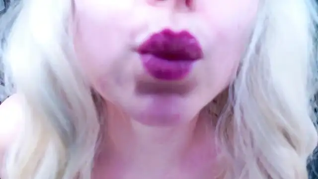 MilenaBlossom Chat XXX live