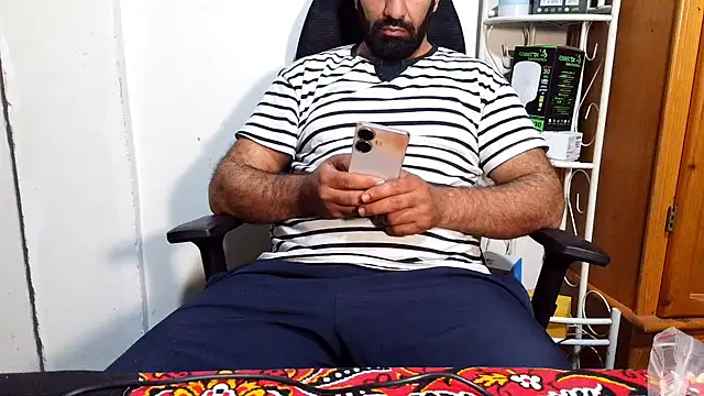 Samirfuker84 Adlı Modelin Canlı XXX Sohbeti