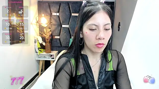 Abril_Fox__ élő XXX-chatje