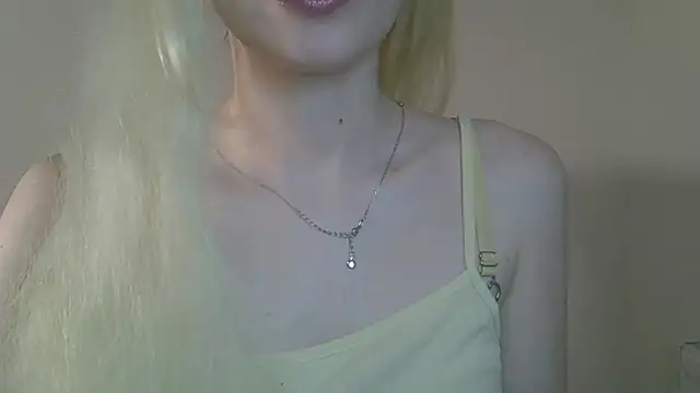 ViraVrema's Live XXX Chat