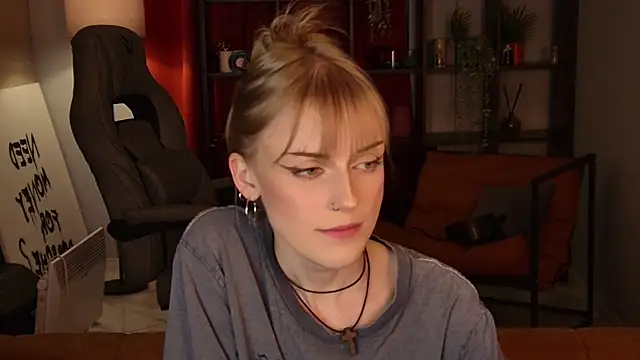 KiraMontoya Chat XXX in diretta