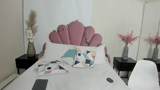 Chat +18 de CatalinaED ao vivo