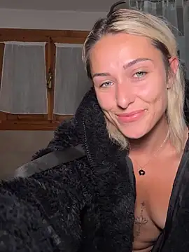 Chat XXX Live petrouchkaaa_