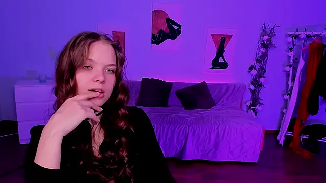 BetsyKiss Adlı Modelin Canlı XXX Sohbeti