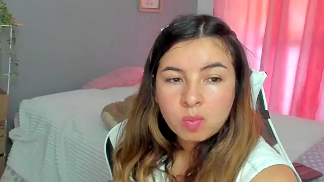 __Emma__11__Lecat_'s Live XXX Chat