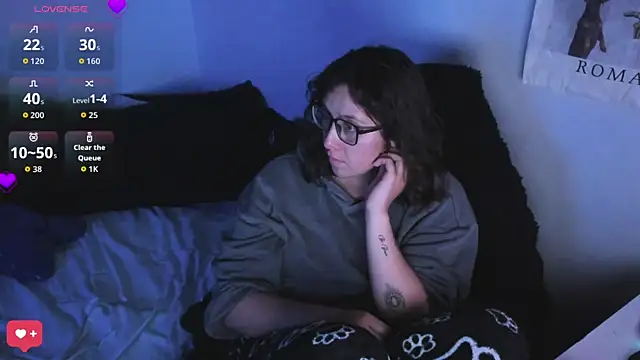 bonnie_moon_ élő XXX-chatje