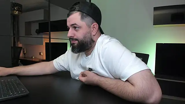 Chat XXX en directo de DravenPeak