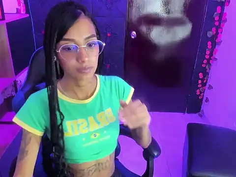 KarlaSlutSkinny__ Chat XXX in diretta
