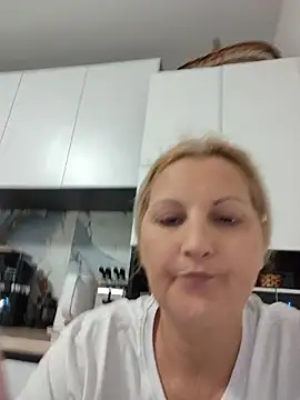 Chat XXX ao vivo de Divineblond