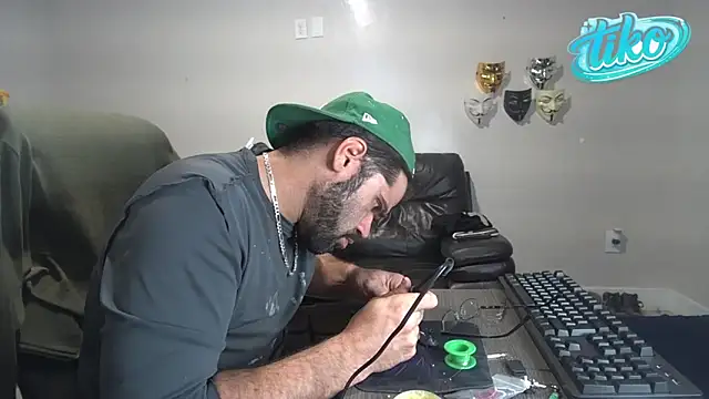 Zander823's Webcam Show