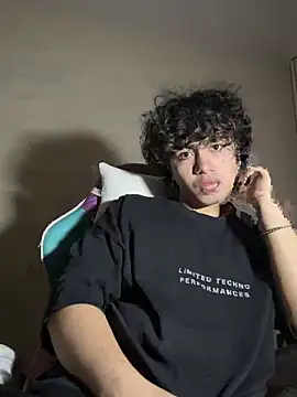 _ELIGOS_'s Webcam Show