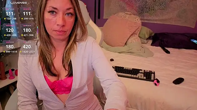 MiraKisss' Live XXX Chat