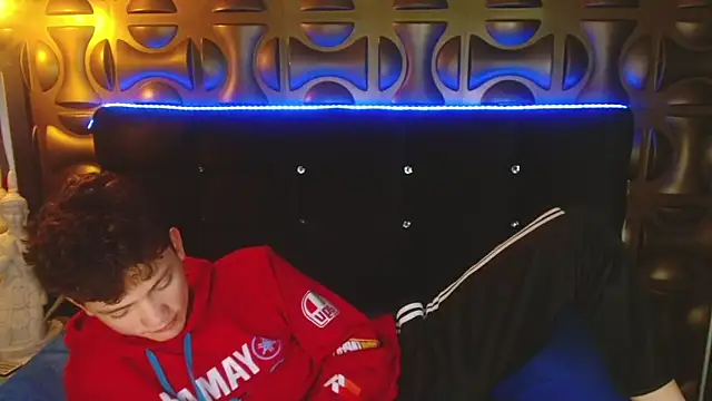 Pokazy przed kamerką – cruz_dante