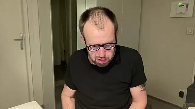 FABIOGLASSES 网络视讯表演