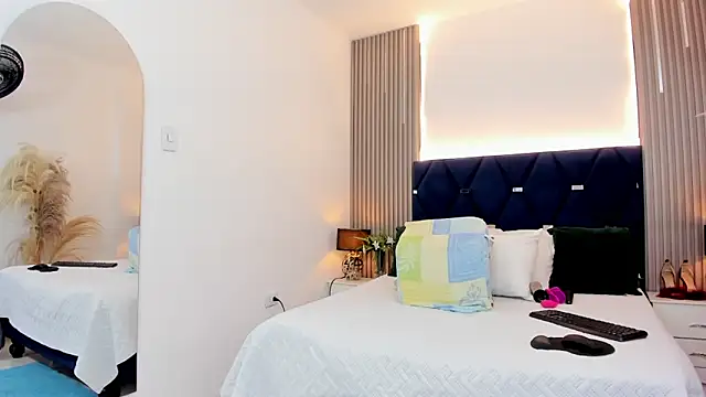 Chat +18 de gabytyara2 ao vivo
