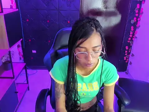 KarlaSlutSkinny__'s Live XXX Chat