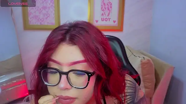 Red_Bunny_v's Live XXX Chat