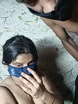 แชท XXX สดของ Crazybhabhi