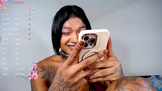 IsabellBigtitsxx's Live XXX Chat