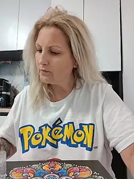 Divineblond 라이브 XXX 채팅