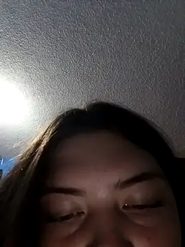DiamondNath_ élő XXX-chatje