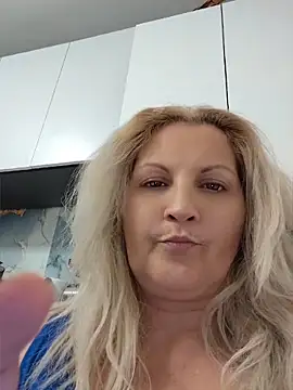 Divineblond 라이브 XXX 채팅