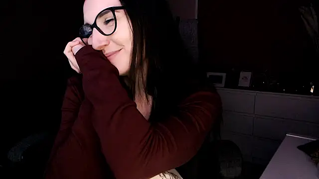 Chat XXX en directo de Alina_Lamour