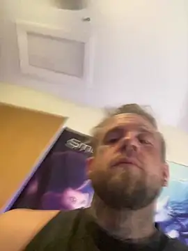 Smokebluntafterblunt's Webcam Show