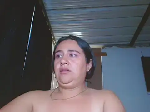 Chatroom XXX en direct de miabeautiful2