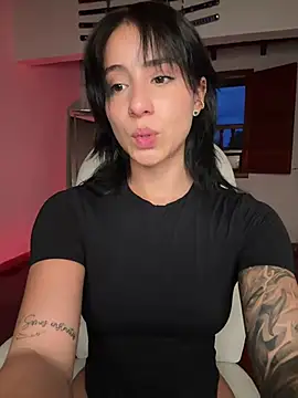 Ale_Lewis élő XXX-chatje