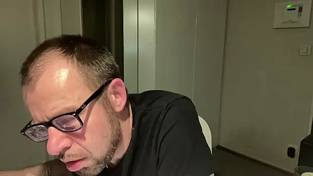 Show modela FABIOGLASSES na web-kameri