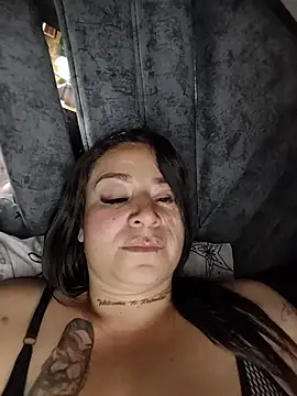 Emily_Kooper Adlı Modelin Canlı XXX Sohbeti