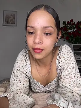 Chat XXX ao vivo de Yasmin777_