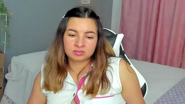Chatroom XXX en direct de __Emma__11__Lecat_