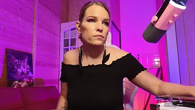 Lady_Shine's Live XXX Chat