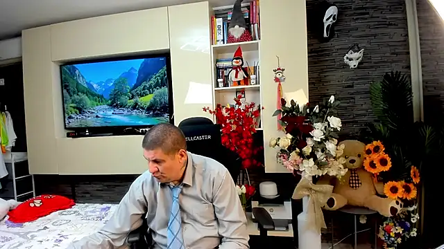 SpartacusDaddy48 Chat XXX live