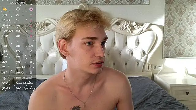 XXX chat uživo modela Julian_wins