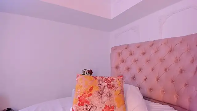 LucianaBlanco_'s Live XXX Chat
