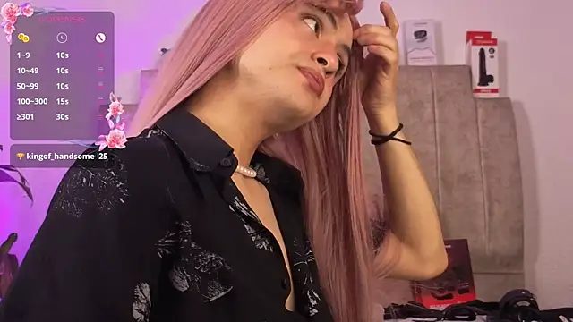 Pokazy przed kamerką – Emily_hall19
