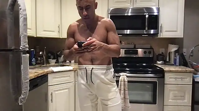 XXX chat uživo modela BigGuyMuscle