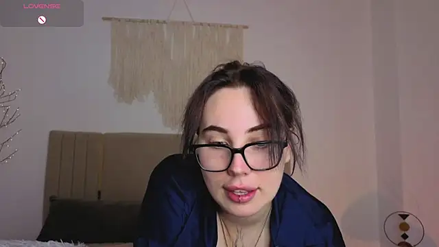 Shiraazsh_のライブXXXチャット